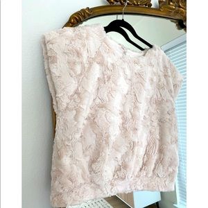 Leah Faux Fur Cropped Muscle Tee